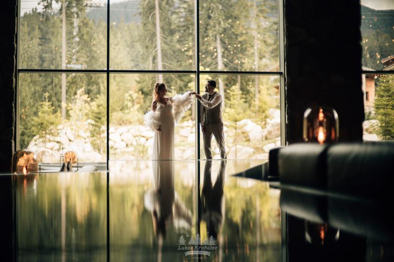 DAMIAN JASNA - G - Hotelové akcie