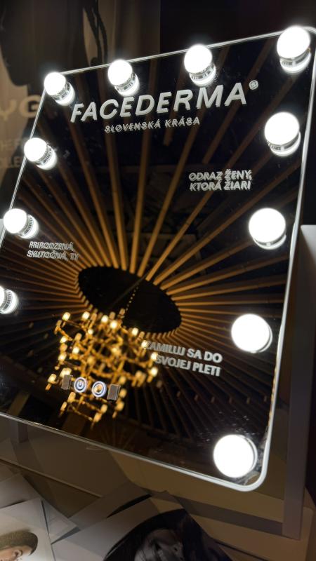 DAMIAN JASNA - G - Hotelové akcie