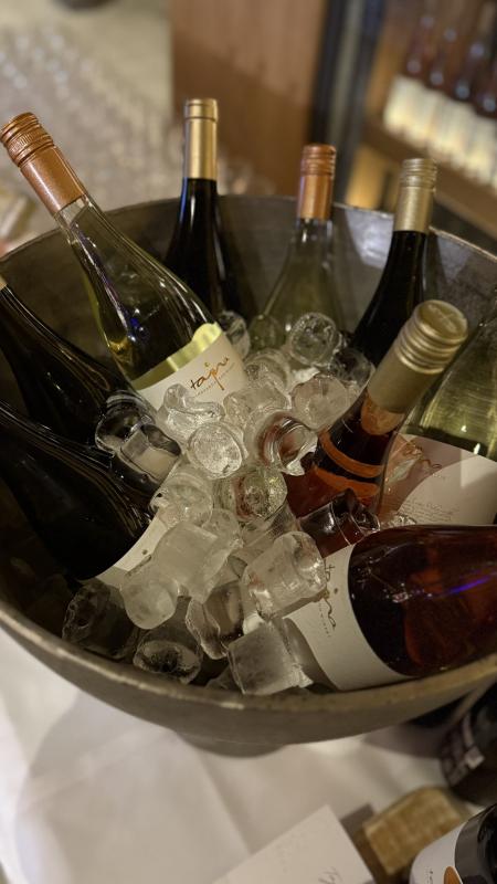 DAMIAN JASNA - G - Hotelové akcie