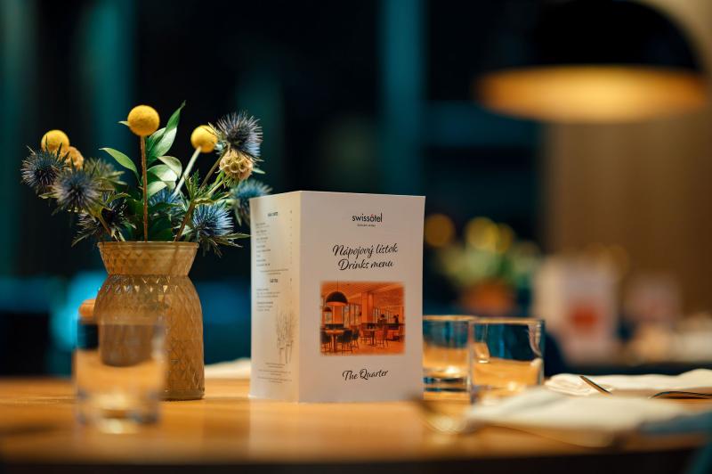 DAMIAN JASNA - G - The Quarter reštaurácia